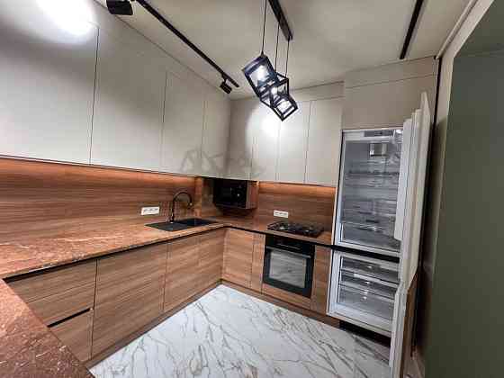 Перша здача квартири 75м2 Киев