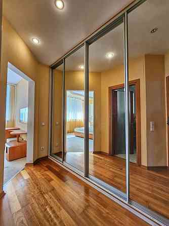 Оренда 3-кімнатної метро Палац Україна Киев