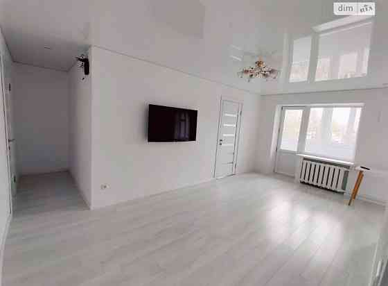 оренда 3 кімнатна центр Перемоги Квартира Победы Кременчуг