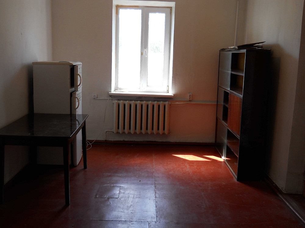 Трикімнатну квартиру в с. Веселе, Дніпропетровська область Синельникове - зображення 3