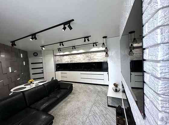 Сучасна Євро 3-кімнатна квартира з дизайнерським ремонтом. Власник Буча