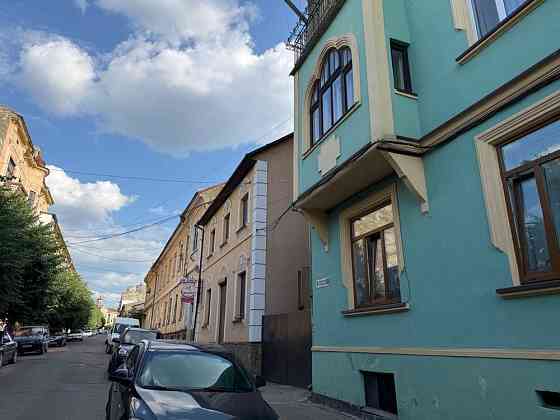 Продам 2х кімнатну квартиру в самому центрі міста! Черновцы