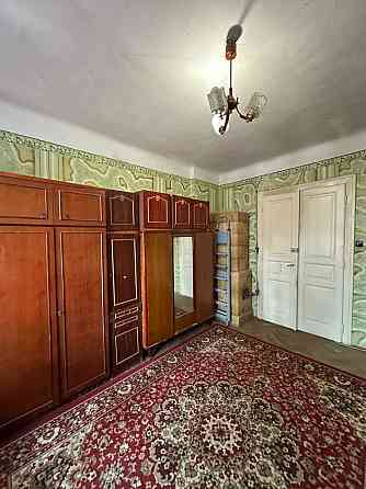 Продам 2х кімнатну квартиру в самому центрі міста! Черновцы