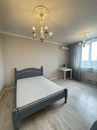 Продаж 1-к вул. Завальна 10-Б ЖК Статус Град, метро Осокорки 4 хвилини Киев