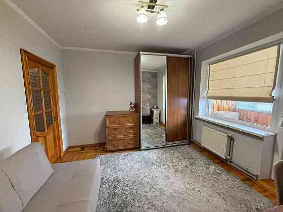 Продам 2-комнатную квартиру на 1 микрорайоне Левого берега, АГО Кам`янське (Запорізька обл.)