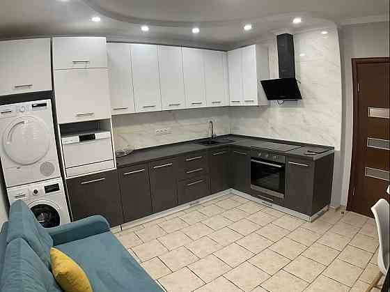 Затишна 1-кімнатна квартира по пр. Леся Курбаса, 5-В Киев