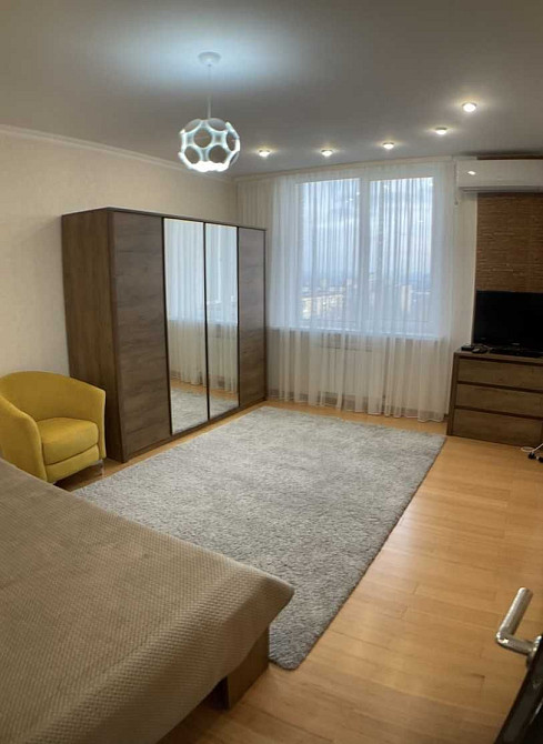 Затишна 1-кімнатна квартира по пр. Леся Курбаса, 5-В Киев - изображение 4