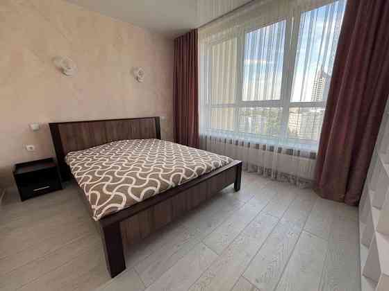 Оренда просторої  квартири в ЖК «Адамант» Киев