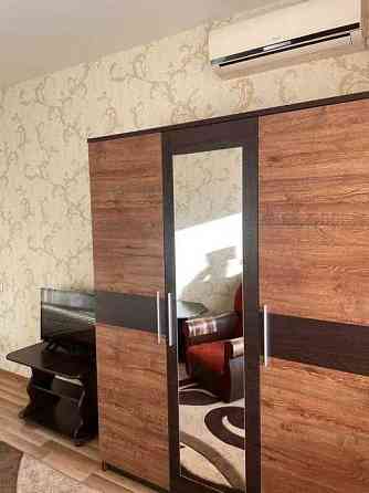 Здам квартиру Повітряних сил 51. Севастопольська площа Киев