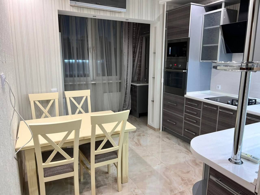 Стильна та простора 2кімн квартира 68м2 у м. Вишневе Вишневое - изображение 1