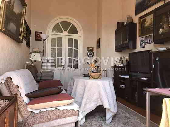 Продаж 2к квартири вул.Костьольна 7 Доревол Шевченківський район Киев