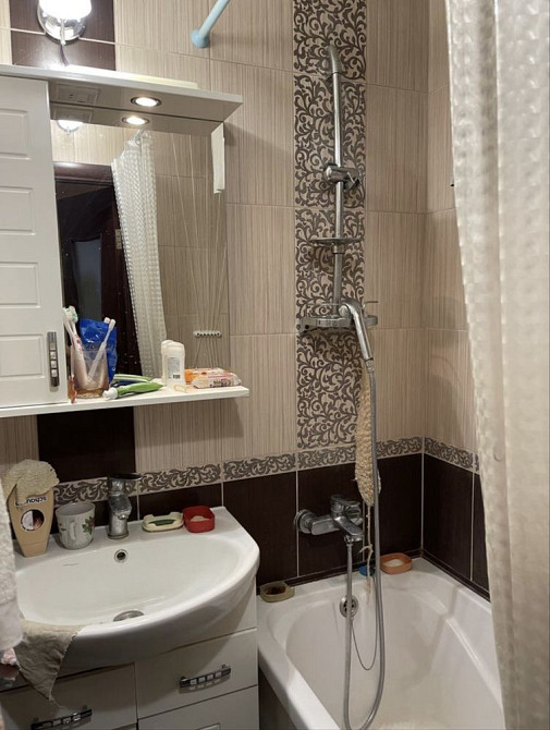 Продам трьох кімнатну квартиру по Захисників України Чернігів - зображення 2