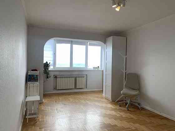 Видова 1 кв 49 м Ревуцького 42-А. Озеро. Метро 2 хвилини пішки. Вільна Киев