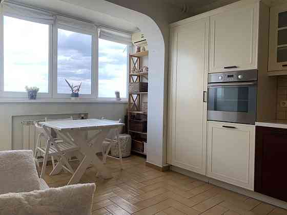 Видова 1 кв 49 м Ревуцького 42-А. Озеро. Метро 2 хвилини пішки. Вільна Киев