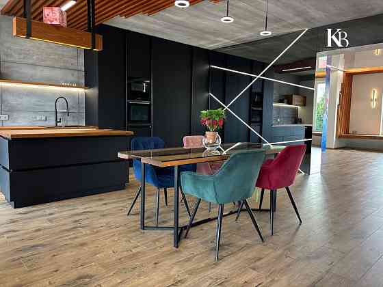 Продам квартиру преміум-класу вулиця Космічна Днепр