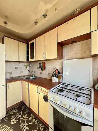 Здам 2х кімнатну в центрі, ГЕРОЇВ МАЙДАНУ-КОМАРОва, є балкон! Черновцы