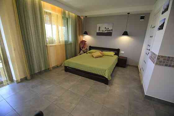 Сдам однокомнатную квартиру с парковкой и красивым двориком. Одесса