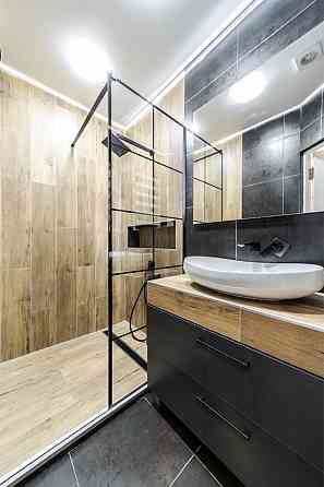 2кім кв вул.Винниченка центр міста , паркова зона , євроремонт Львов