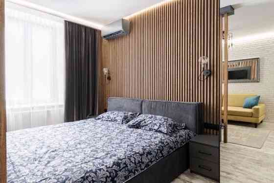 2кім кв вул.Винниченка центр міста , паркова зона , євроремонт Львов