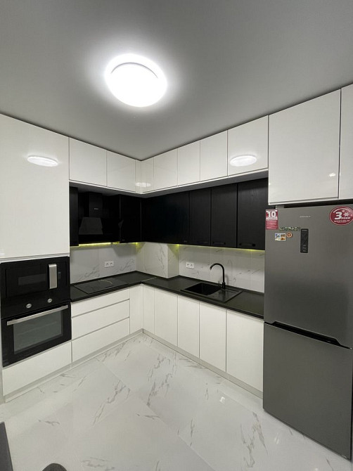 ПРОДАЖ: Класна 2-х VIP новобуд, РІВНЕНСЬКА (5хв доТЦ МАЙДАН,McDonalds) Черновцы - изображение 1