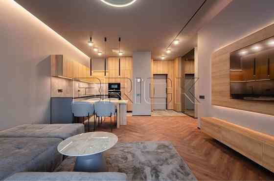 Розкішна квартира в Taryan Towers ,  Вул. Іоанна Павла ІІ 12 Киев