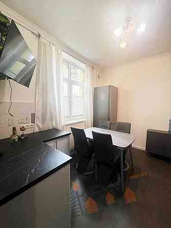 Продаж 2-кімнатної квартири у центрі Львова, по вул. Городоцька, 31 Львов