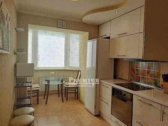 Продам 2 кімнатну квартиру на Семена Палія з ремонтом. Одесса