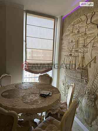 Продам двокімнатну квартиру з гарним ремонтом! Львов