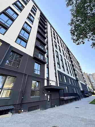 Велика 3-кімнатна в центрі в новобудові. Можна під постанови, єОселю Ивано-Франковск