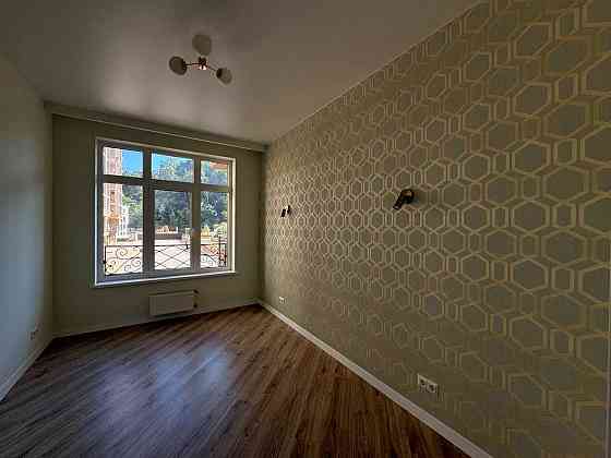 Срочно! 2-к квартира (2 к+ кухня) 60 м2 Печерск , рядом Липки Центр Киев