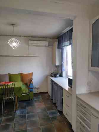 3к квартира по вул.Мілютенка 23, Лісовий масив Киев