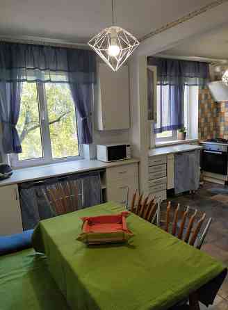 3к квартира по вул.Мілютенка 23, Лісовий масив Киев