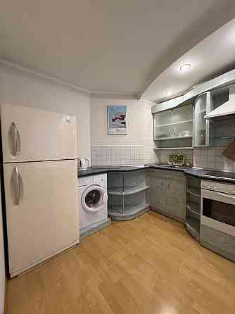 Здається 2 кімнатна каартира, пр. О. Поля, низ Днепр