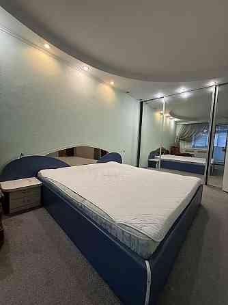 Здається 2 кімнатна каартира, пр. О. Поля, низ Днепр