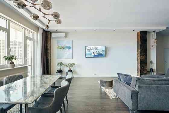 Стильный лофт у моря! 2 спальни+огромная студия  вид на море ! Одесса