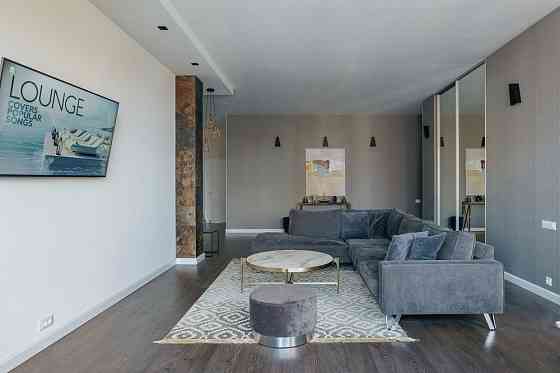 Стильный лофт у моря! 2 спальни+огромная студия  вид на море ! Одесса