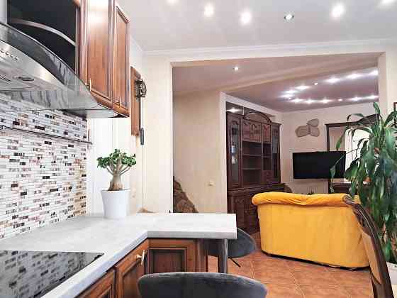 Оренда 3-х кім. квартири на Бориса Гмірі, 1Б/6, дворівнева 130кв.м Киев