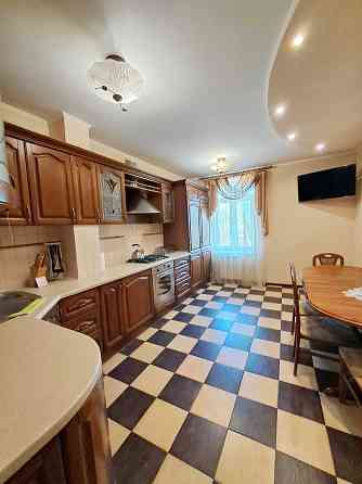 Метро Васильківська, Голосіївська. вул. Бредбері (Дубініна),6. ВДНГ Киев