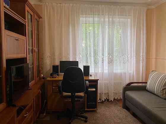 Продам 3-кімнатну квартиру Вараш