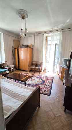 Сталинка у Горсада, 2/5 эт, 2-шка по отличной цене. Одесса