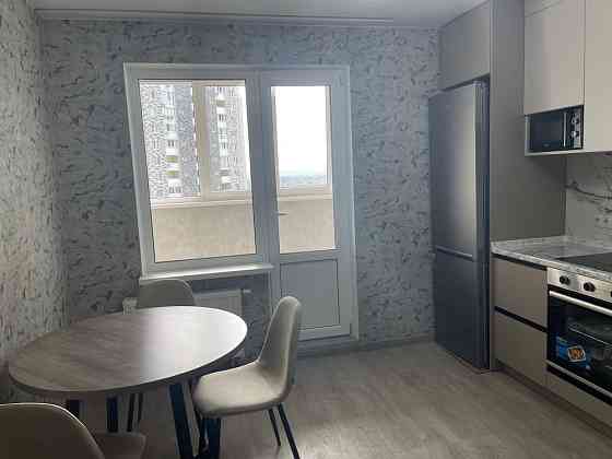 Продам 2к.квартиру ЖК Ревуцький,м»Хврківська» Київ