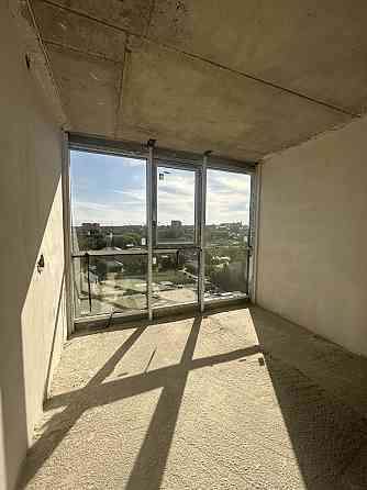 Продам велику 2х кімнатну новобудову біля парку Шевченка Черновцы