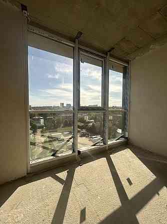 Продам велику 2х кімнатну новобудову біля парку Шевченка Черновцы