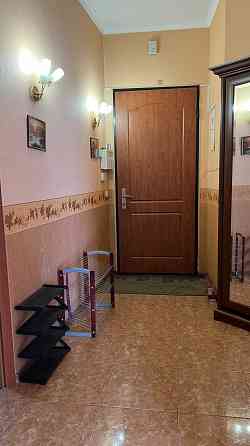 Здається затишна 3 к квартира без комісії вул.Білоруська Киев