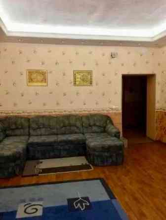 Здається затишна 3 к квартира без комісії вул.Білоруська Киев