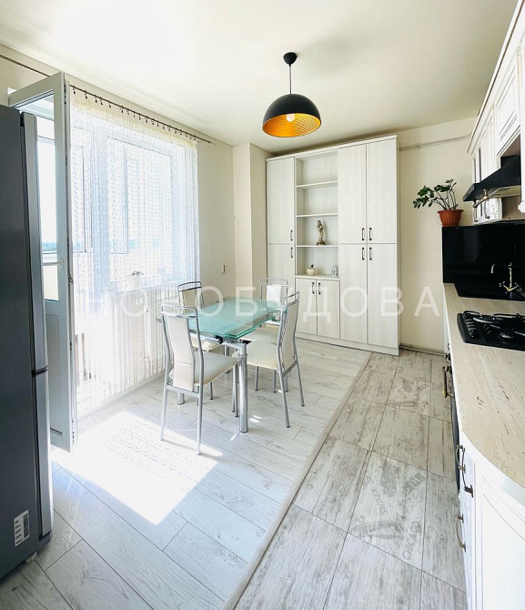 Величезна однокімнатна з капітальним ремонтом. Підземний паркінг. Суми - зображення 1