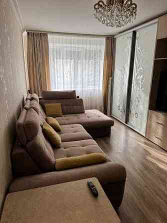 Продається трикімнатна квартира з євро ремонтом Відрадний масив. Київ