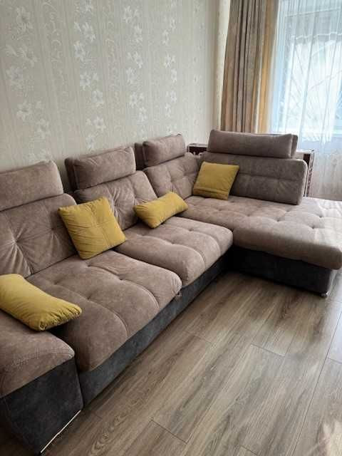 Продається трикімнатна квартира з євро ремонтом Відрадний масив. Киев - изображение 1