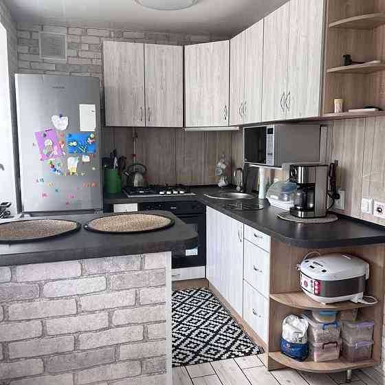 Продам квартиру 2-х комнатную 40 лет Павлоград