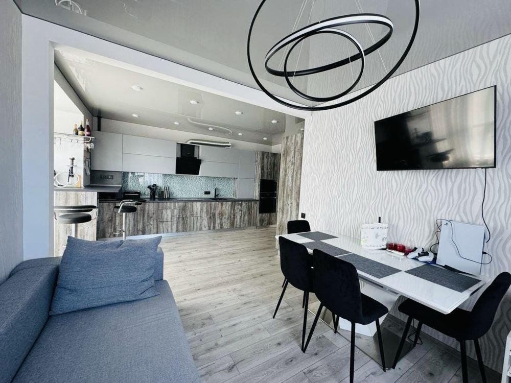 Велика 3 кімнатна квартира/ євро 4 к. ЖК Континент Буча Буча - зображення 1